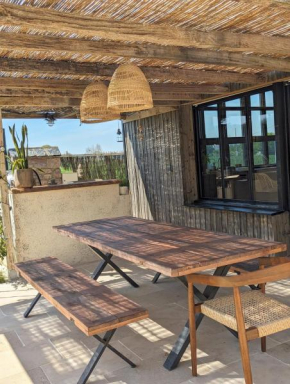 Villa vue Mer -5 mn des plages - grand jardin-cuisine d'été- 4 chambres